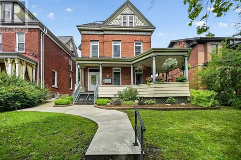 98 Pine Street Brockville ON K6V 1G9