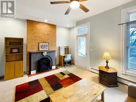 98 Pine Street Brockville ON K6V 1G9