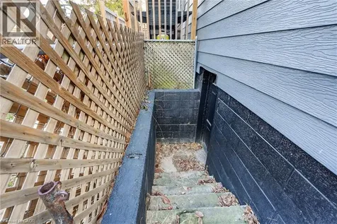 85 Grass Avenue St. Catharines ON L2R 1T2