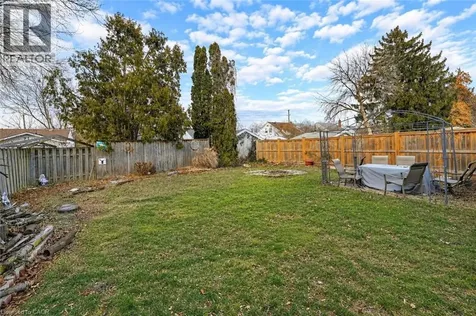 85 Grass Avenue St. Catharines ON L2R 1T2