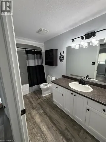 34 Mountain Laurel Crescent Kitchener ON N2E 3W9