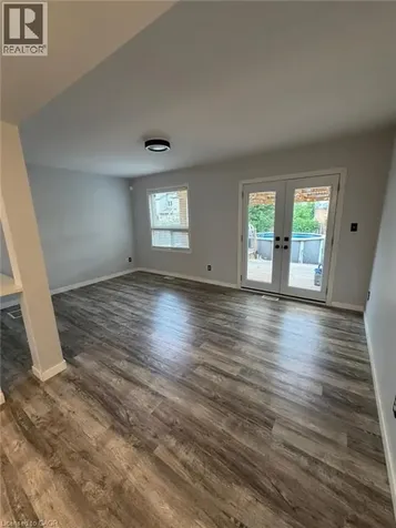 34 Mountain Laurel Crescent Kitchener ON N2E 3W9