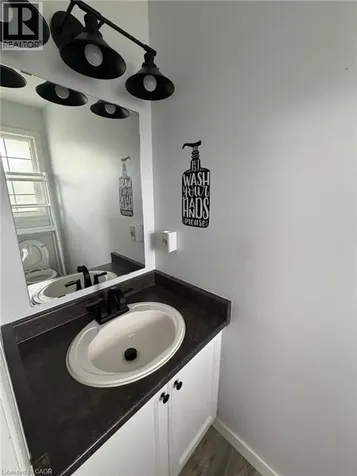 34 Mountain Laurel Crescent Kitchener ON N2E 3W9