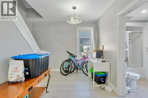 1396 Lillian Avenue Windsor ON N8X 4A5