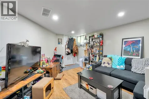 1396 Lillian Avenue Windsor ON N8X 4A5
