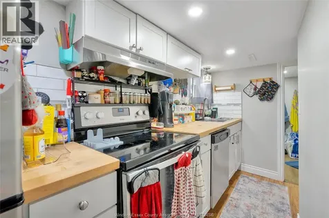 1396 Lillian Avenue Windsor ON N8X 4A5