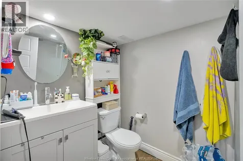 1396 Lillian Avenue Windsor ON N8X 4A5
