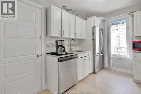 1396 Lillian Avenue Windsor ON N8X 4A5