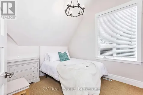 141 Snowbridge Way Blue Mountains ON L9Y 0V1