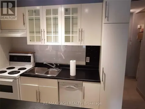 123 Woodbine Avenue Toronto (the Beaches) ON M4L 3V8
