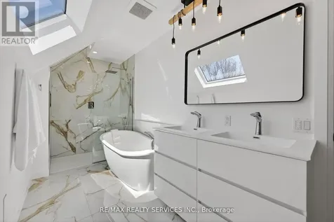 12 Glenn Court Caledon ON L7K 0P2