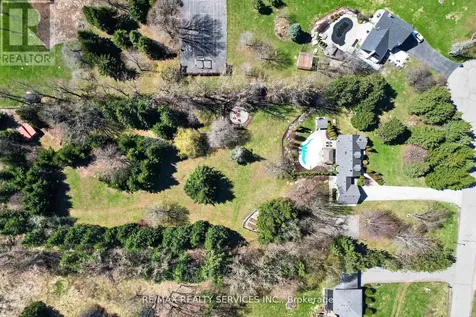 12 Glenn Court Caledon ON L7K 0P2