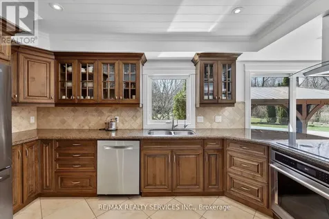 12 Glenn Court Caledon ON L7K 0P2