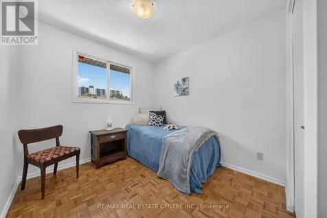 120 Arrowhead Crescent Kitchener ON N2P 1B9