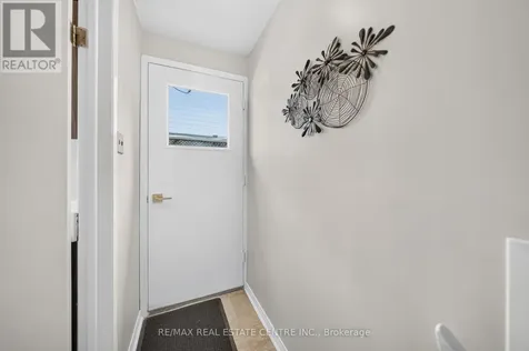120 Arrowhead Crescent Kitchener ON N2P 1B9