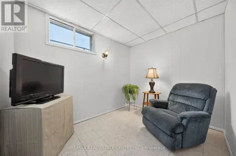 120 Arrowhead Crescent Kitchener ON N2P 1B9