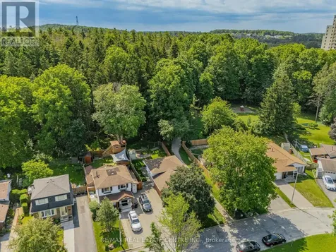 120 Arrowhead Crescent Kitchener ON N2P 1B9