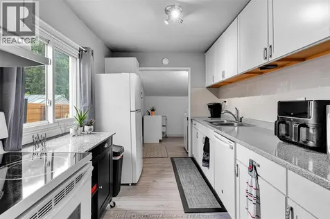 3685 Queen Street Windsor ON N9C 1P1