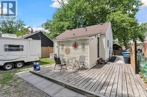 3685 Queen Street Windsor ON N9C 1P1