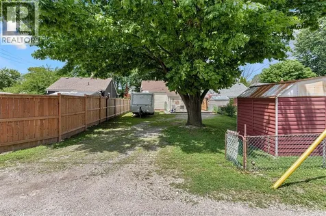 3685 Queen Street Windsor ON N9C 1P1