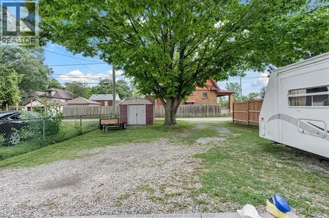 3685 Queen Street Windsor ON N9C 1P1