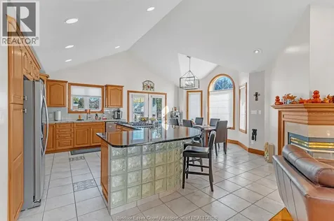 2780 Bridgeway Boulevard Lasalle ON N9H 2L3