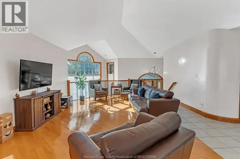 2780 Bridgeway Boulevard Lasalle ON N9H 2L3