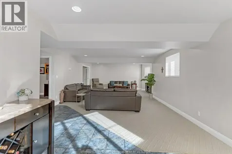 2780 Bridgeway Boulevard Lasalle ON N9H 2L3