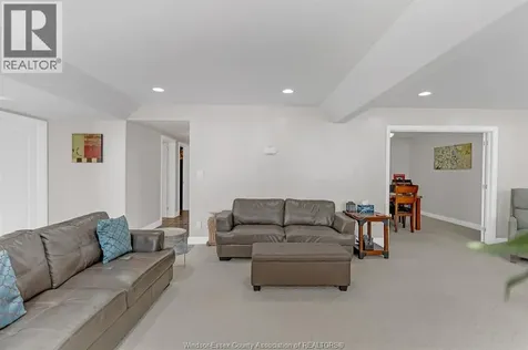 2780 Bridgeway Boulevard Lasalle ON N9H 2L3