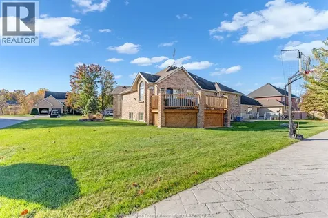 2780 Bridgeway Boulevard Lasalle ON N9H 2L3