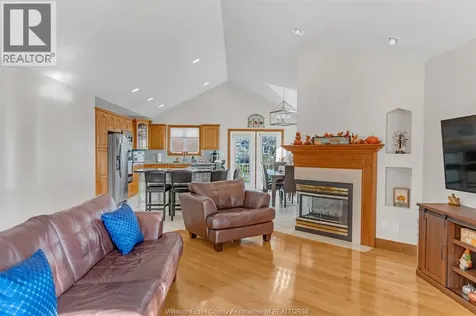 2780 Bridgeway Boulevard Lasalle ON N9H 2L3