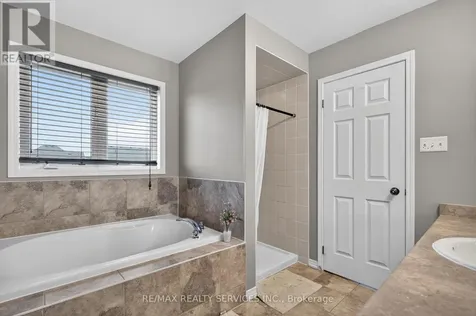 44 English Lane Brantford ON N3T 0H1
