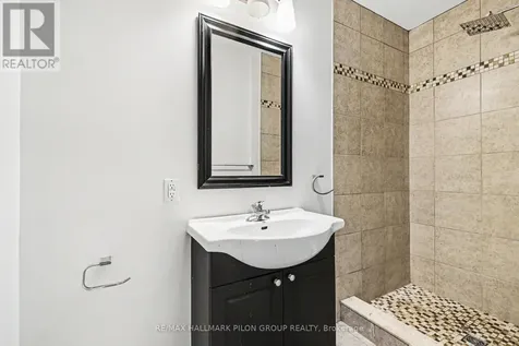 528 Guy Street Ottawa ON K1K 1B9