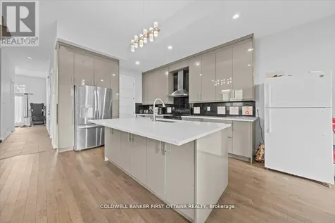 562 Queen Mary Street Ottawa ON K1K 1W1