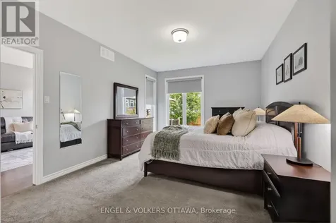 871 Tewin Circle Ottawa ON K4A 1K1
