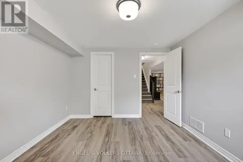 871 Tewin Circle Ottawa ON K4A 1K1