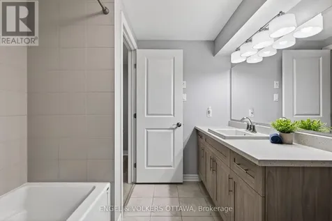 871 Tewin Circle Ottawa ON K4A 1K1