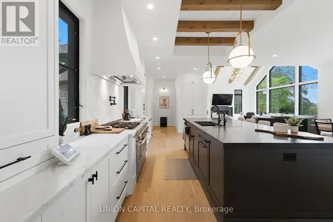 284 Davis Drive Uxbridge ON L9P 1R1