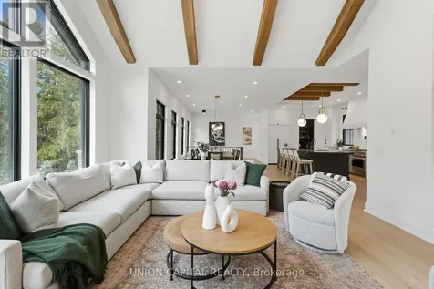 284 Davis Drive Uxbridge ON L9P 1R1