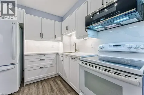 51 Paulander Drive Kitchener ON N2M 5E5