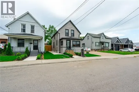 4471 First Avenue Niagara Falls ON L2E 4G1