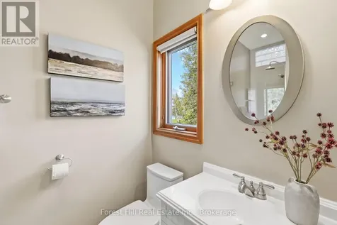 81 St Lawrence Street Collingwood ON L9Y 4Y3