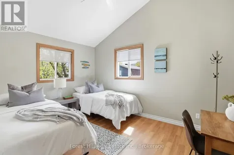 81 St Lawrence Street Collingwood ON L9Y 4Y3