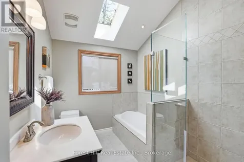 81 St Lawrence Street Collingwood ON L9Y 4Y3