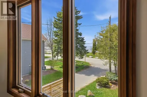 81 St Lawrence Street Collingwood ON L9Y 4Y3