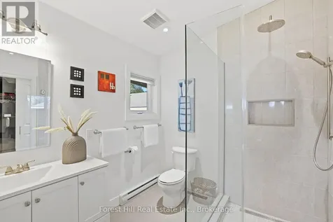 81 St Lawrence Street Collingwood ON L9Y 4Y3
