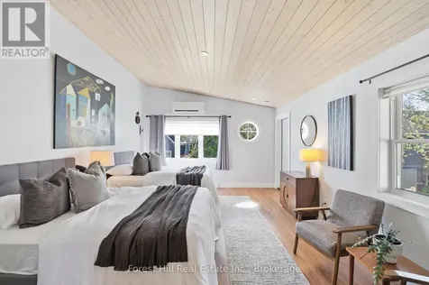 81 St Lawrence Street Collingwood ON L9Y 4Y3