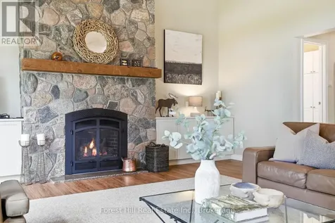 81 St Lawrence Street Collingwood ON L9Y 4Y3