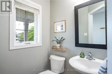 21 Barr Street Collingwood ON L9Y 0E7