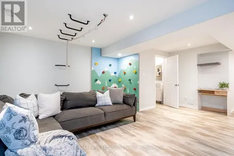 21 Barr Street Collingwood ON L9Y 0E7